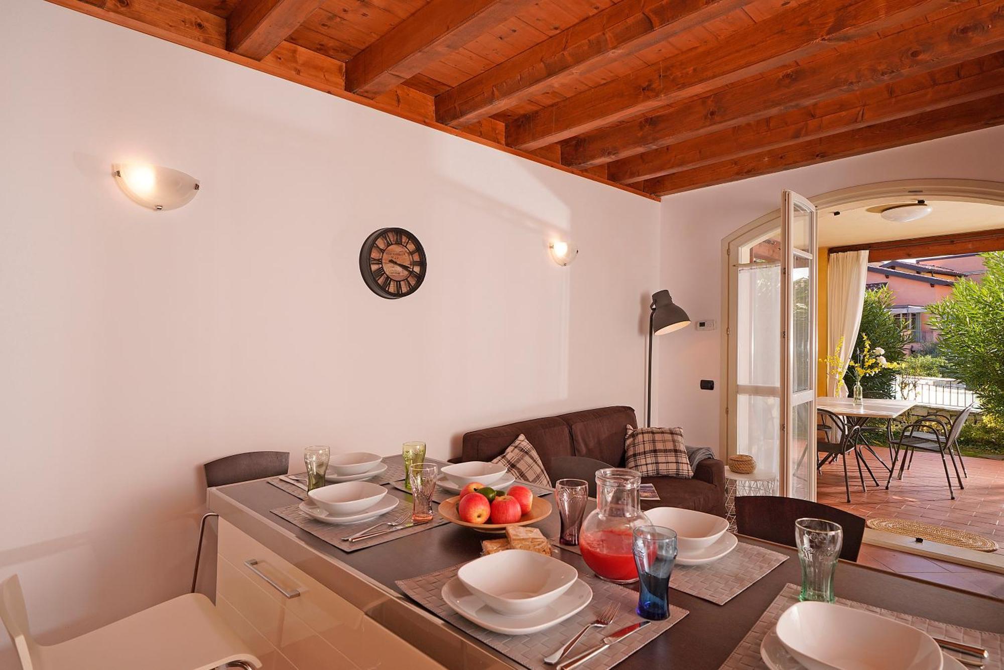 Apartamento Borgo Del Torchio - Gardagate Manerba del Garda Exterior foto